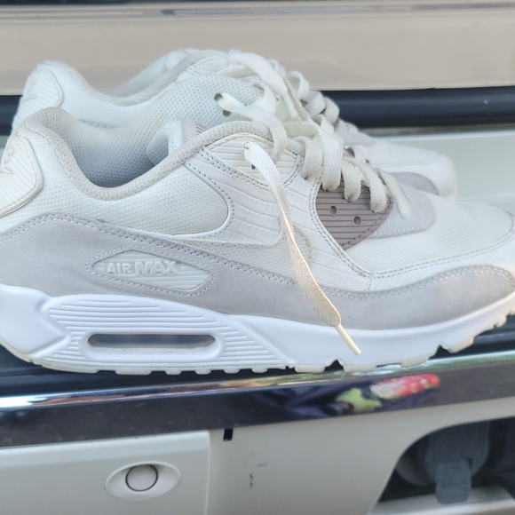 Size 9 Nike airmax 90 snake skin - Picture 2 of 3